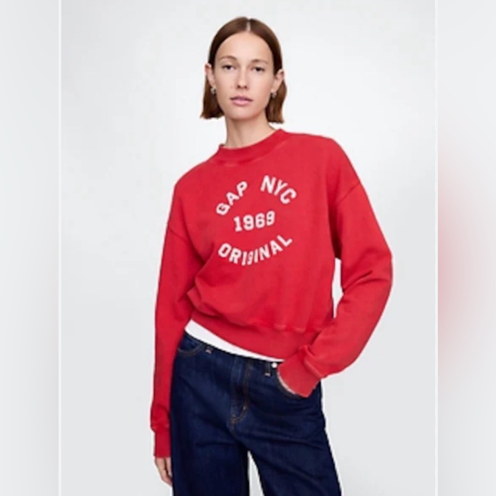 GAP Women's Red Crewneck Sweatshirt. Vintage soft!!!  SOlD out everywhere
